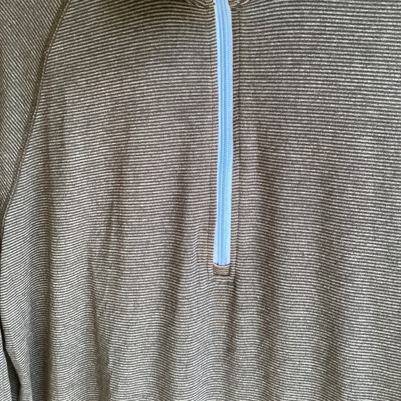 🏌️⛳️Straight Down Clothing Co. 1/4 Zip from Golf Town - Picture 2 of 8